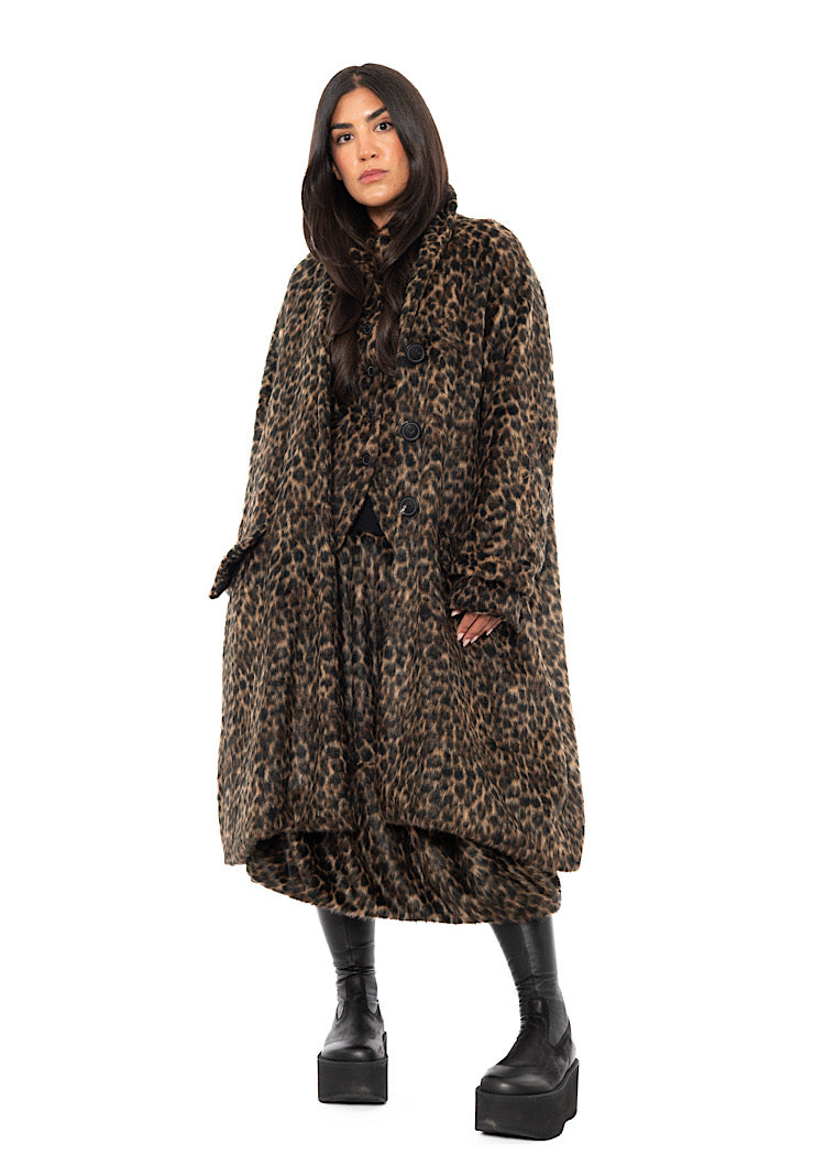 OVERSIZED FAUX FUR LEOPARD PRINT COAT