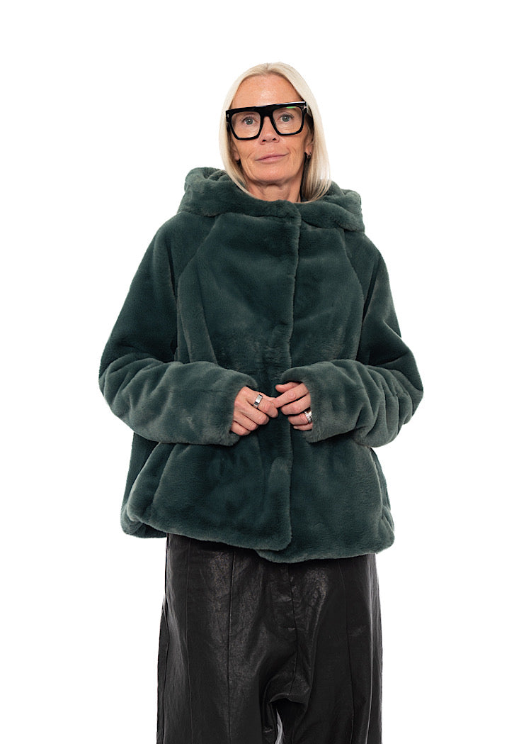 CROPPED HOODED FAUX FUR JACKET