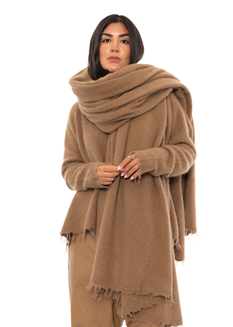 OVERSIZED FRAYED KNIT SCARF