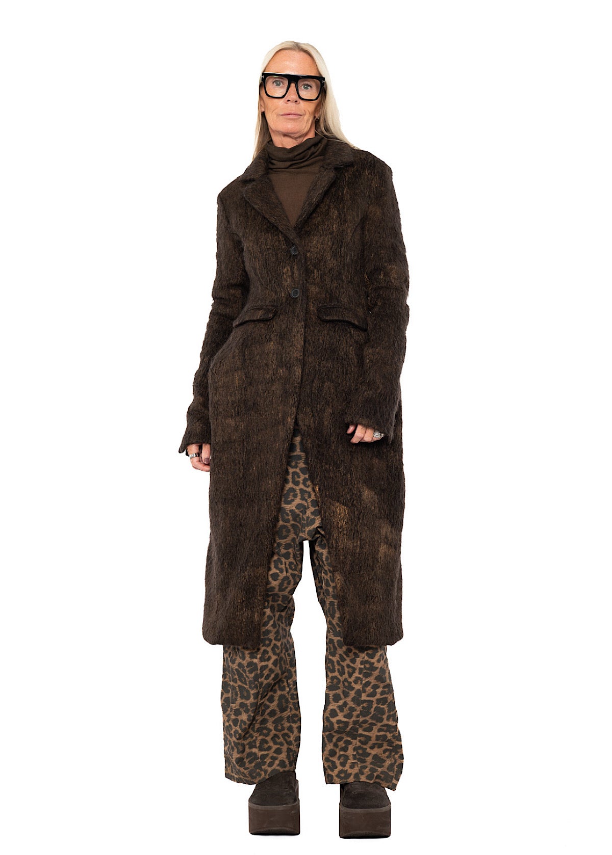SCULPTED LONG-HAIR WOOL COAT
