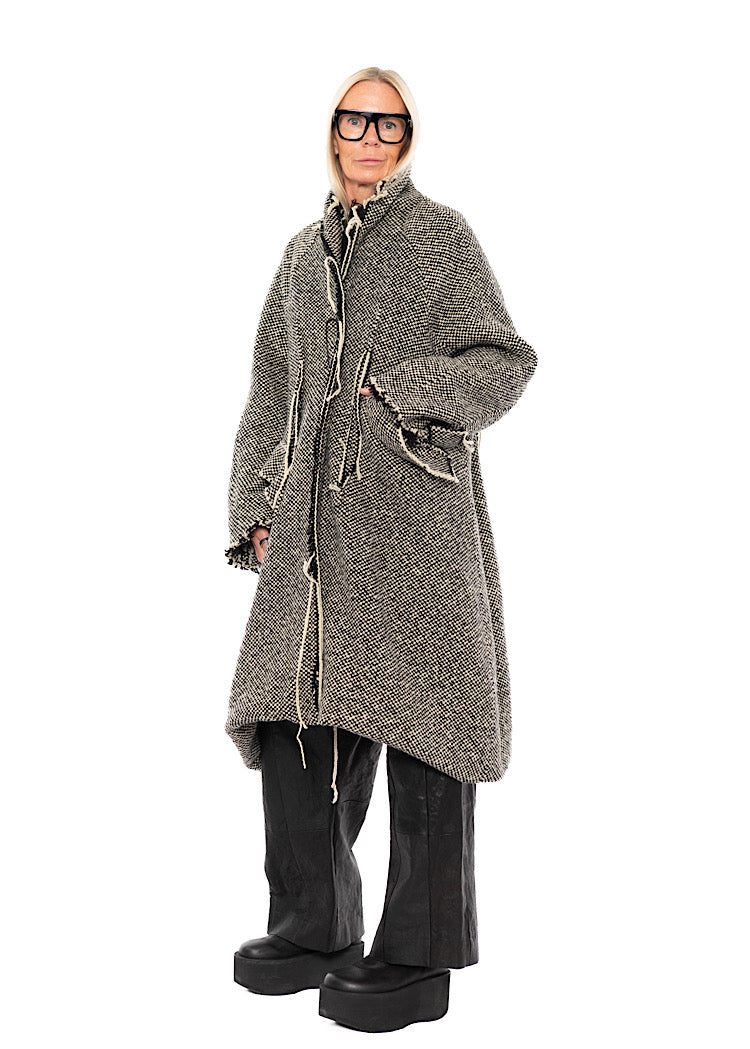 OVERSIZED DISTRESSED CHECK WOOL COAT