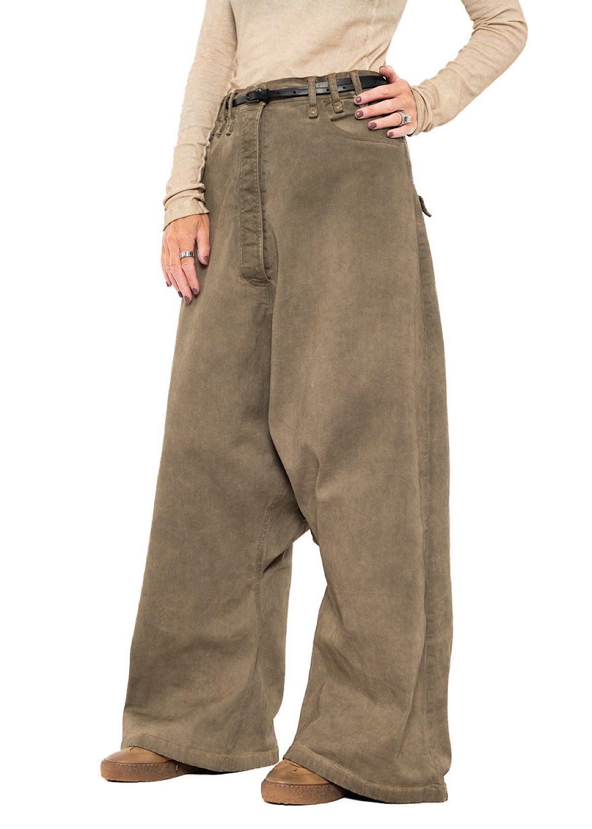 GARMENT-DYED OVERSIZED DENIM TROUSER