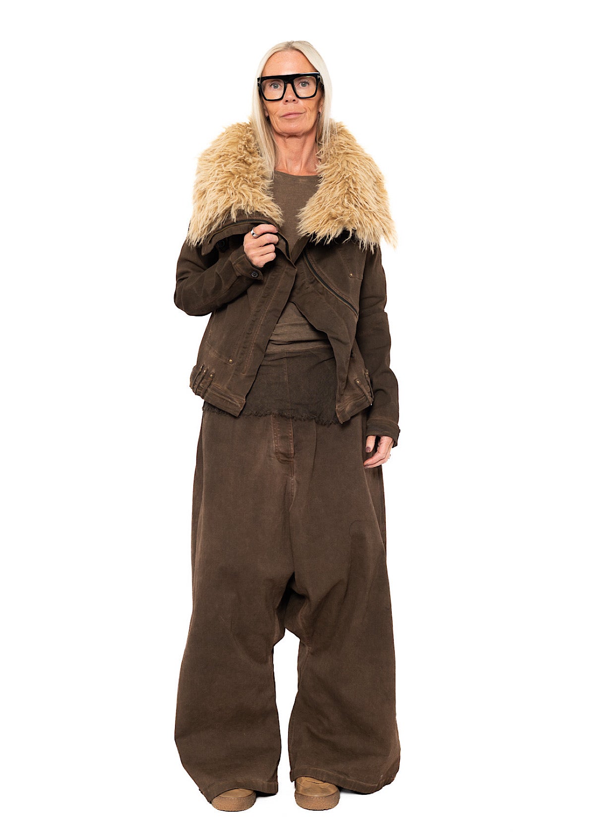 FITTED FAUX FUR-TRIM DENIM JACKET