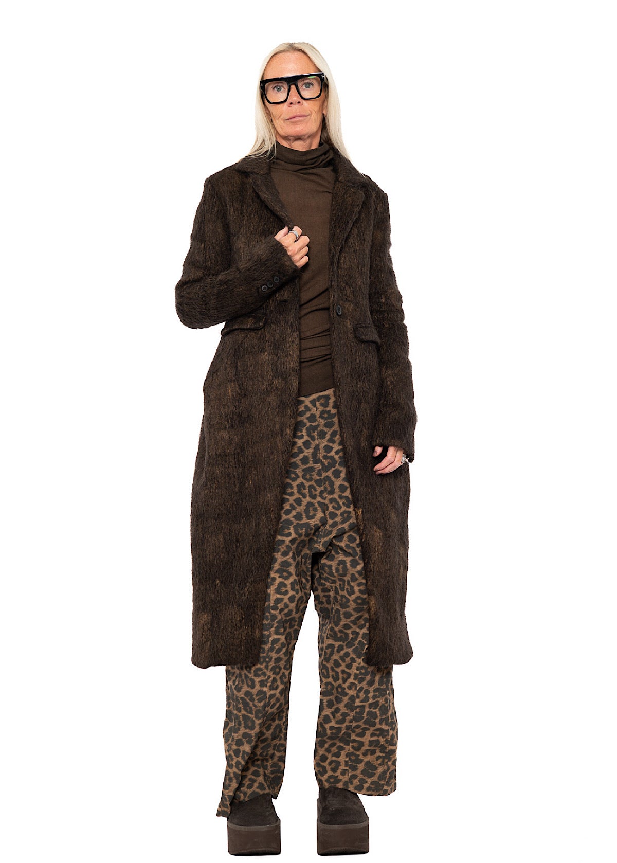 SCULPTED LONG-HAIR WOOL COAT