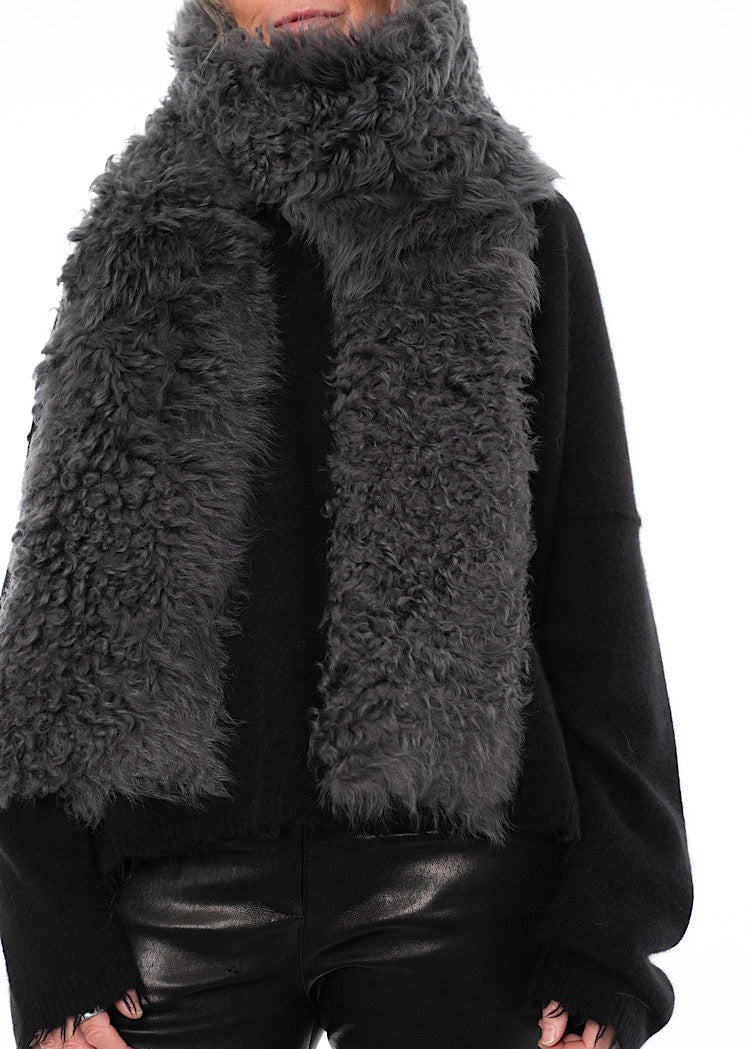 DOM GOOR LONG FUR SCARF