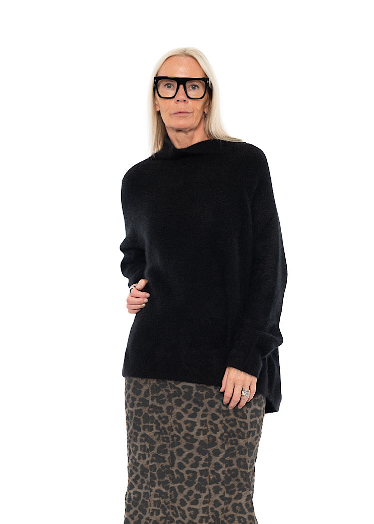 SIGNATURE RACCOON FUNNEL NECK KNIT