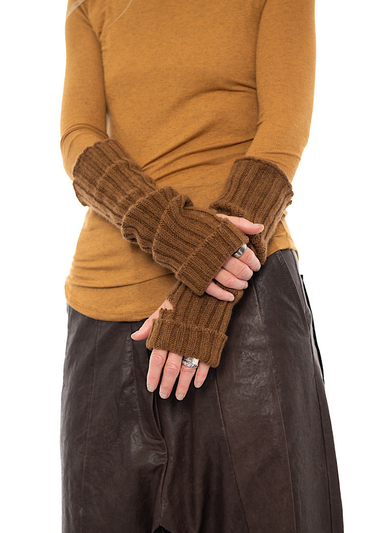 FINGERLESS CUFF