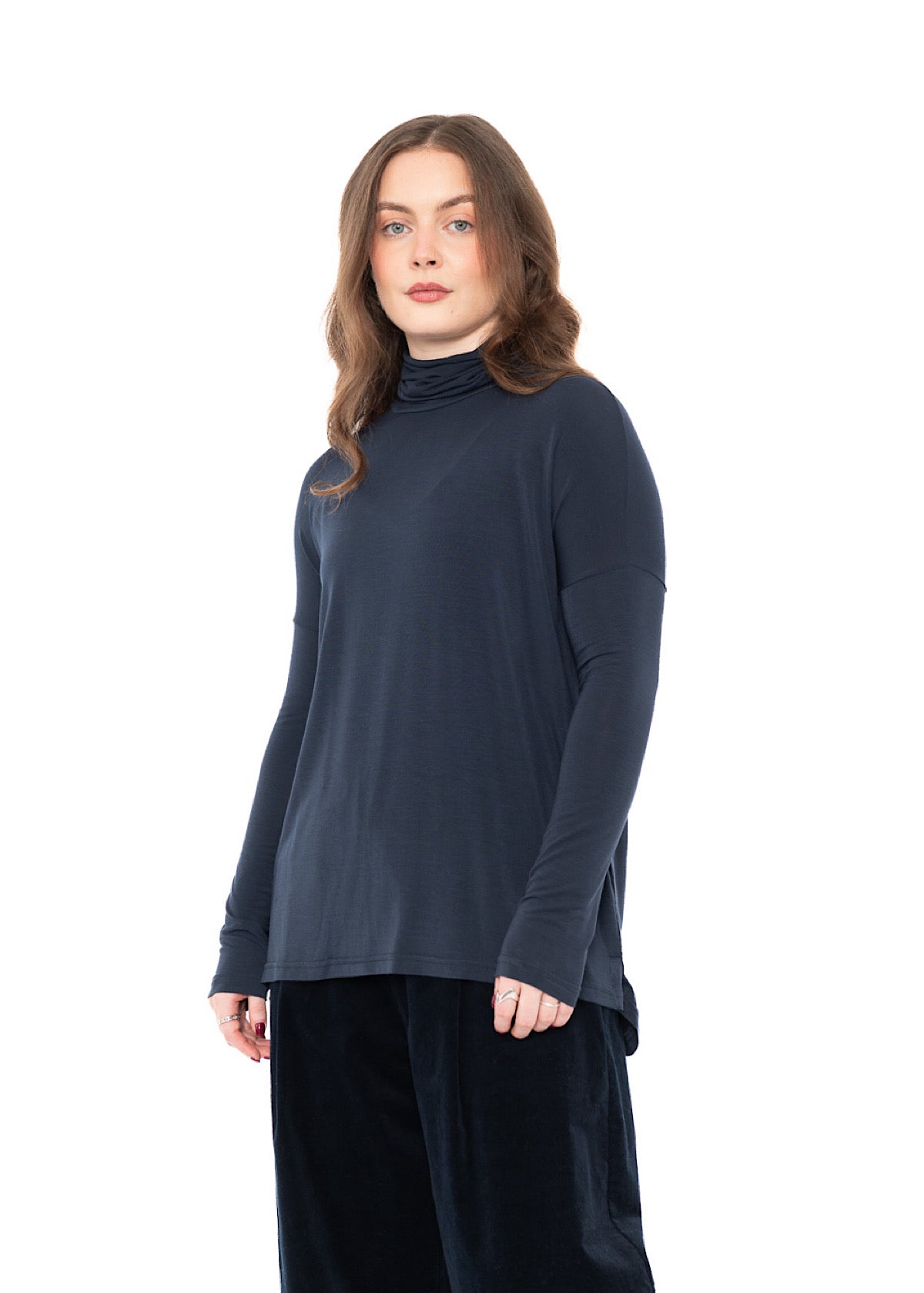 RELAXED STRETCH-FIT SUZANNE T-SHIRT