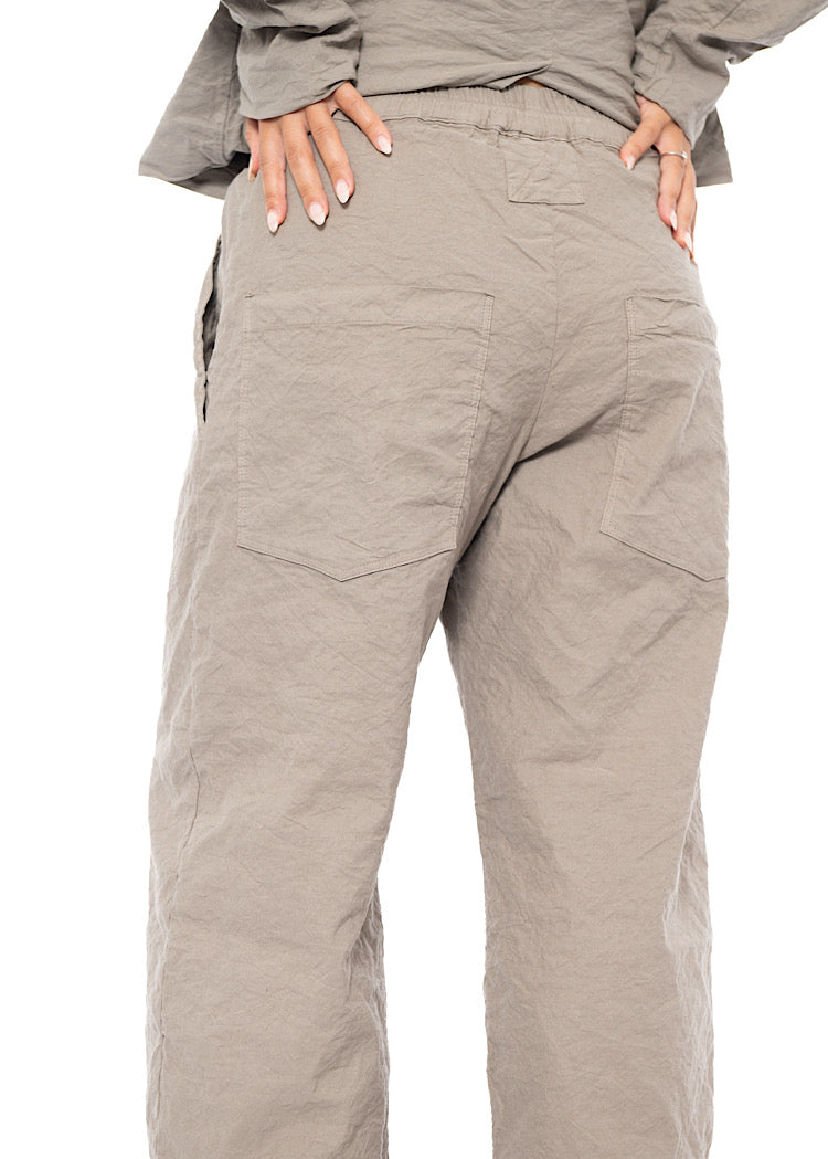 SIGNATURE CRINKLE STRAIGHT LEG TROUSER