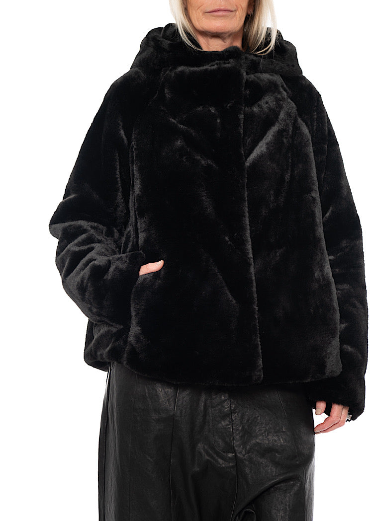 CROPPED HOODED FAUX FUR JACKET