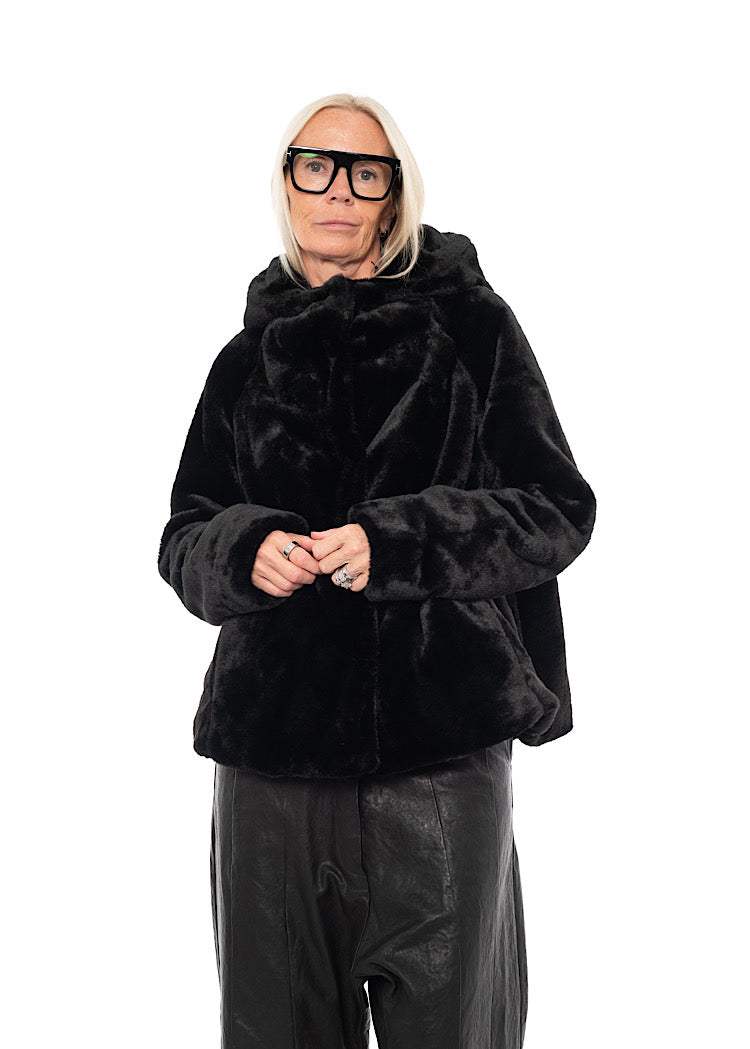 CROPPED HOODED FAUX FUR JACKET
