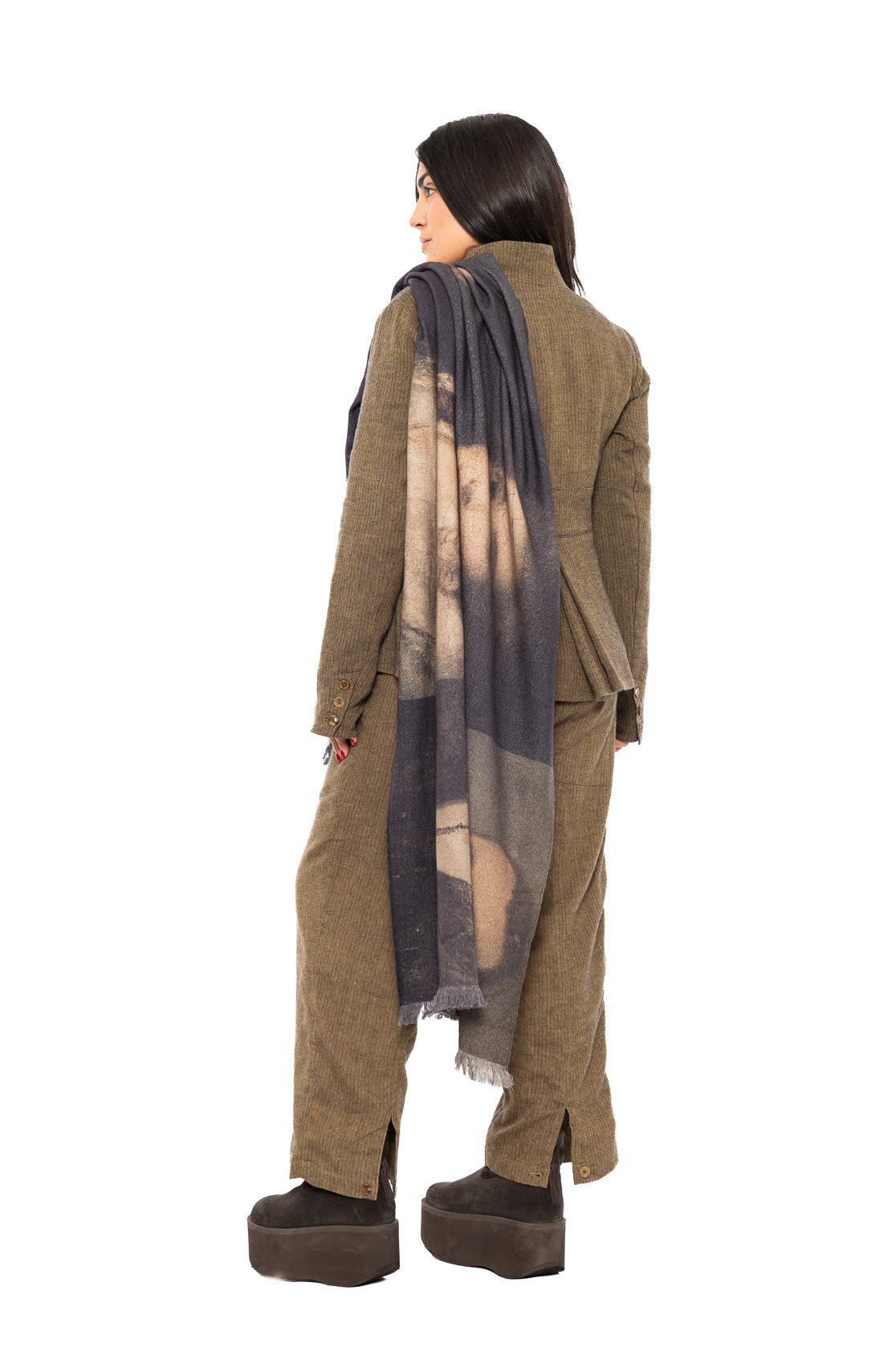 PORTRAIT PRINTED WOOL SCARF