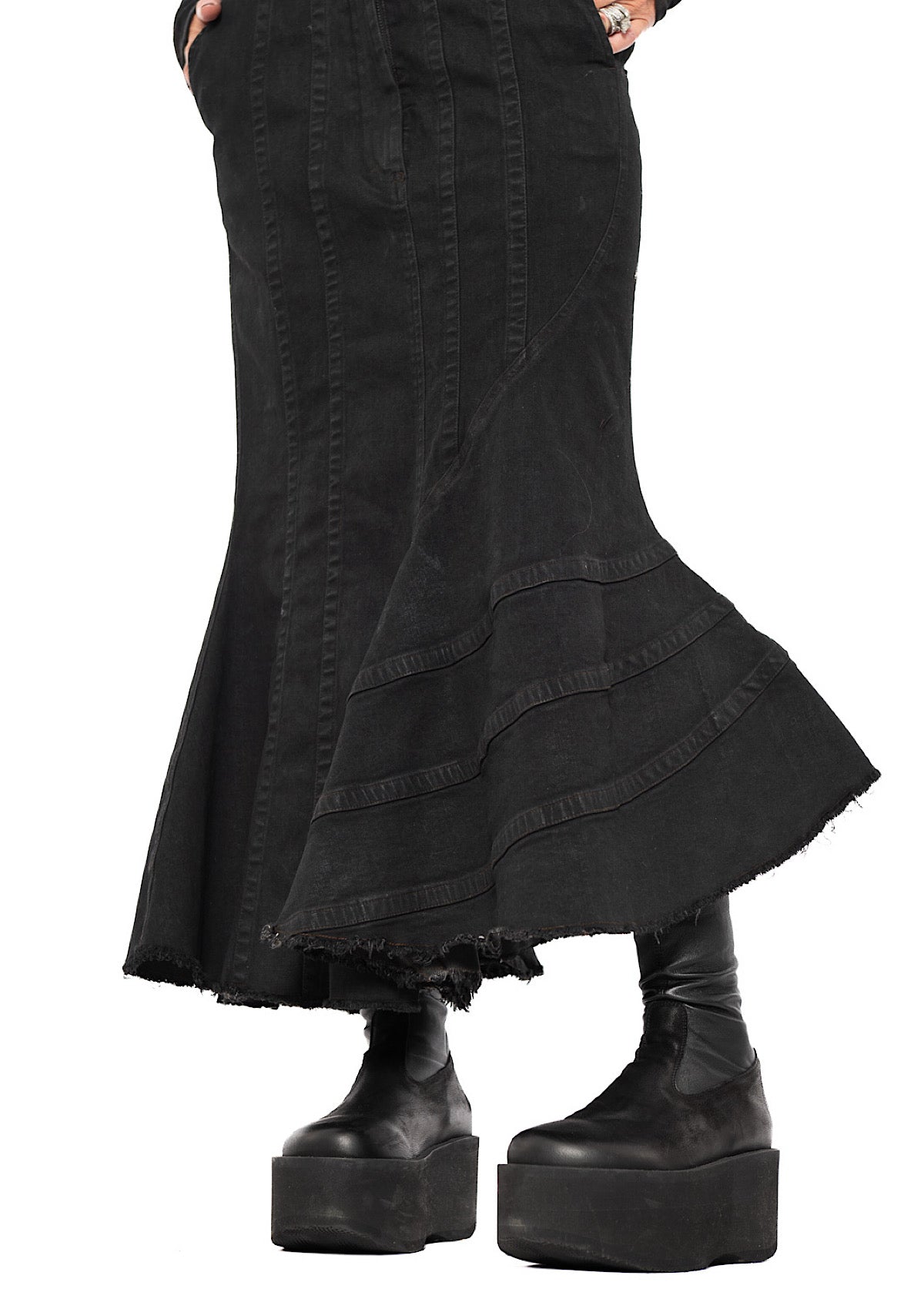FISHTAIL STRETCH DENIM SKIRT