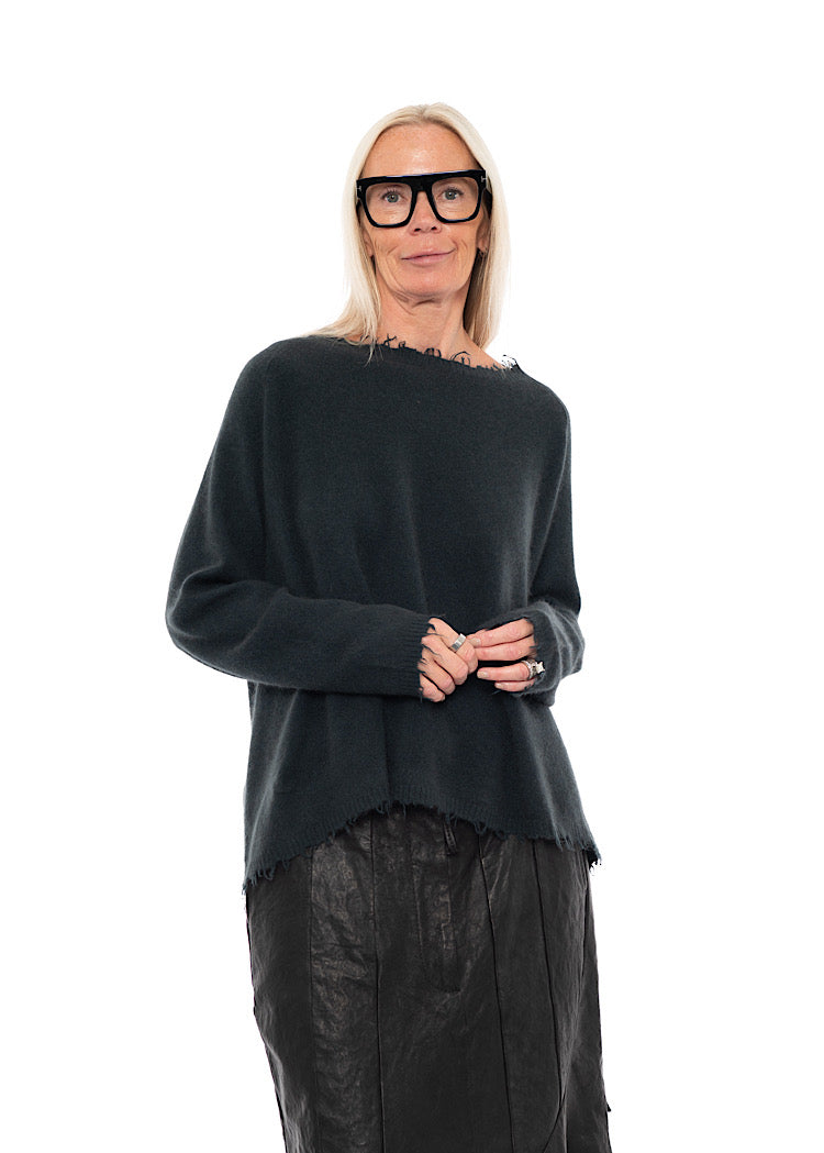 DISTRESSED MERINO RACCOON PULLOVER