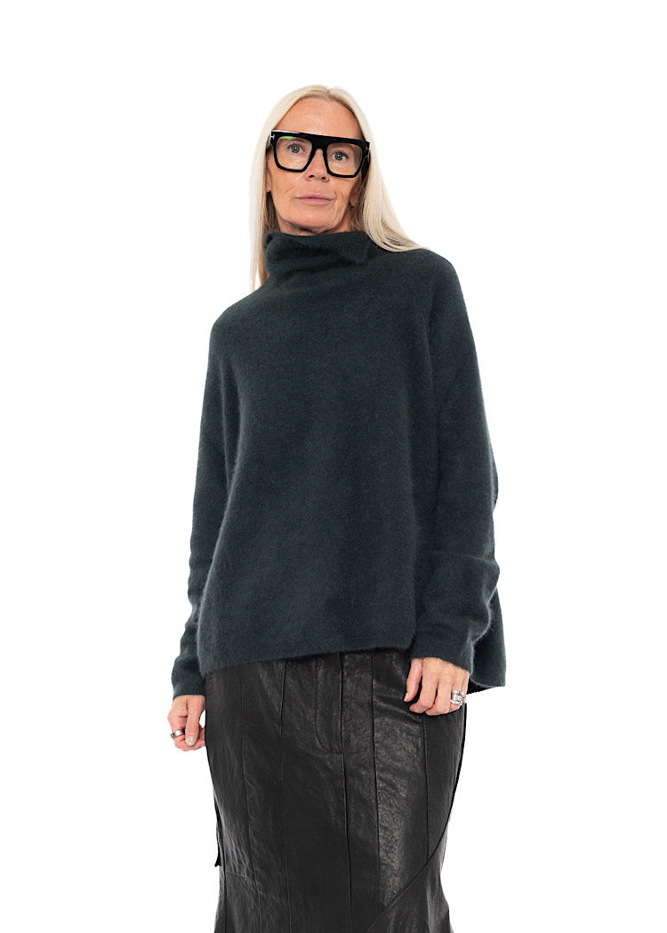 SIGNATURE RACCOON FUNNEL NECK KNIT