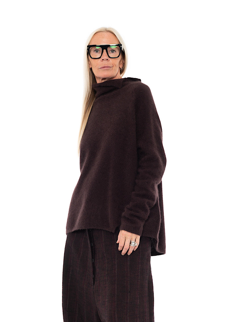 SIGNATURE RACCOON FUNNEL NECK KNIT
