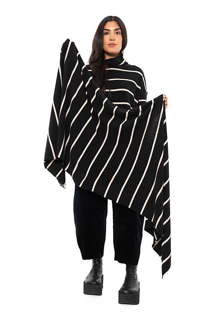 SIGNATURE STRIPED SEGOVIA SCARF