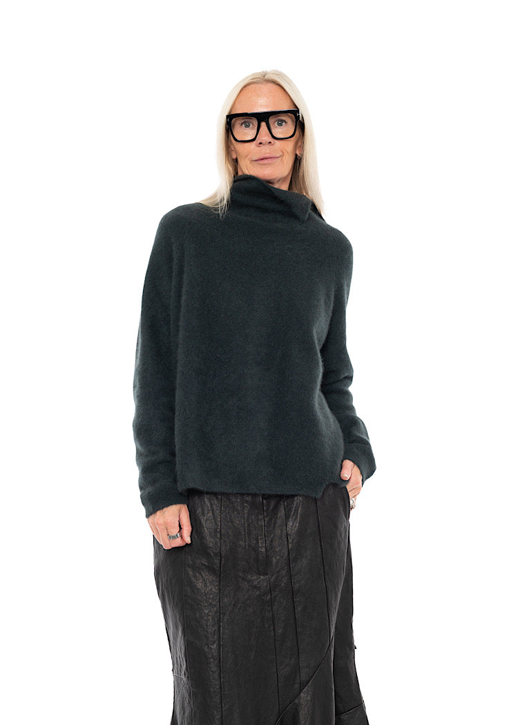 SIGNATURE RACCOON FUNNEL NECK KNIT