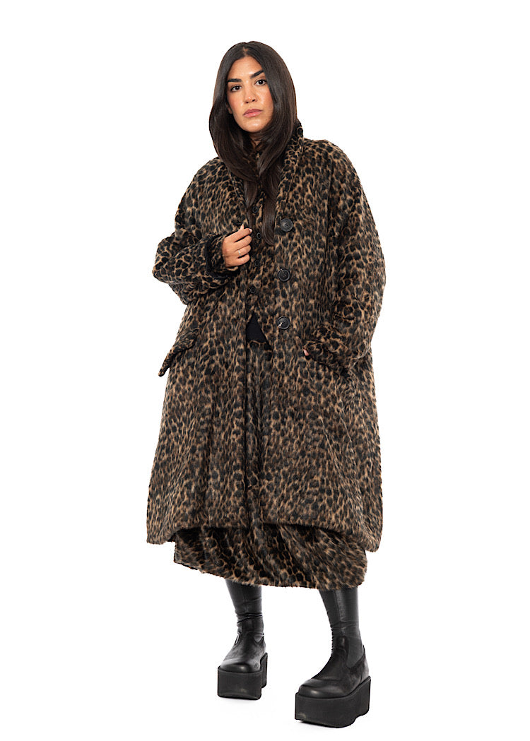 OVERSIZED FAUX FUR LEOPARD PRINT COAT