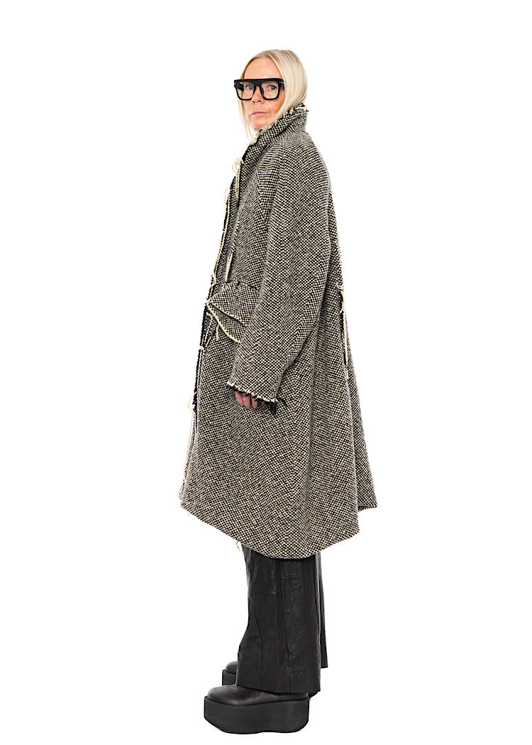 OVERSIZED DISTRESSED CHECK WOOL COAT
