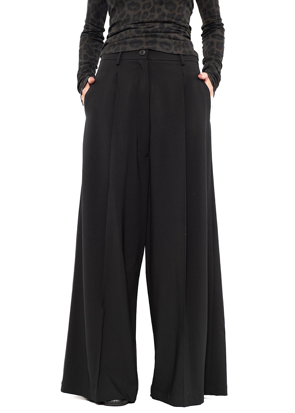 SIGNATURE WIDE-LEG TAILORED TROUSER