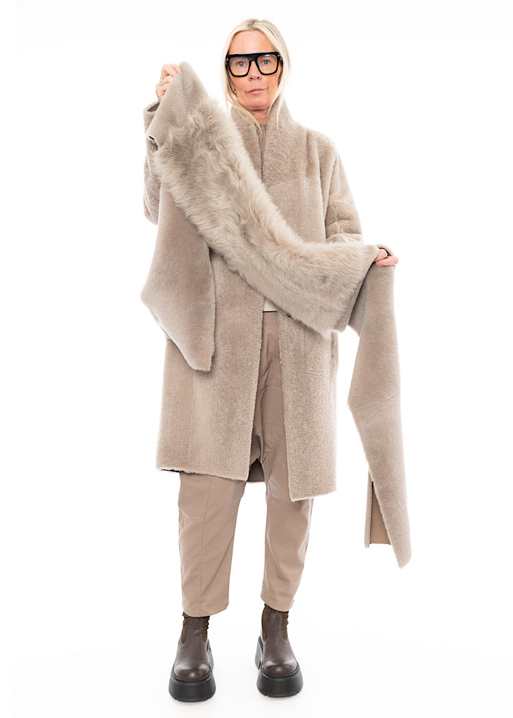 DOM GOOR FUR SCARF