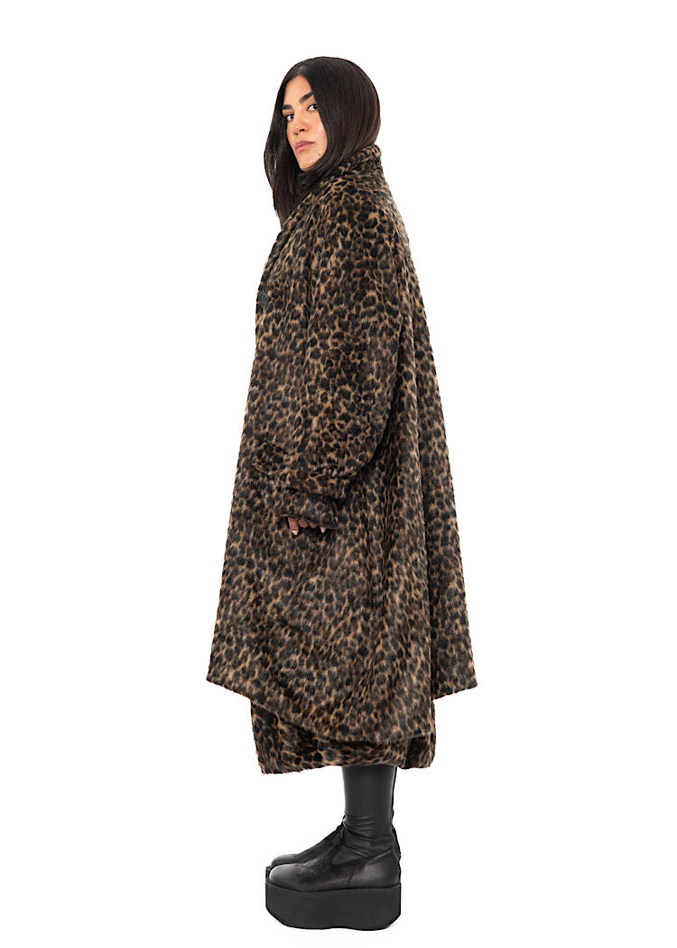 OVERSIZED FAUX FUR LEOPARD PRINT COAT