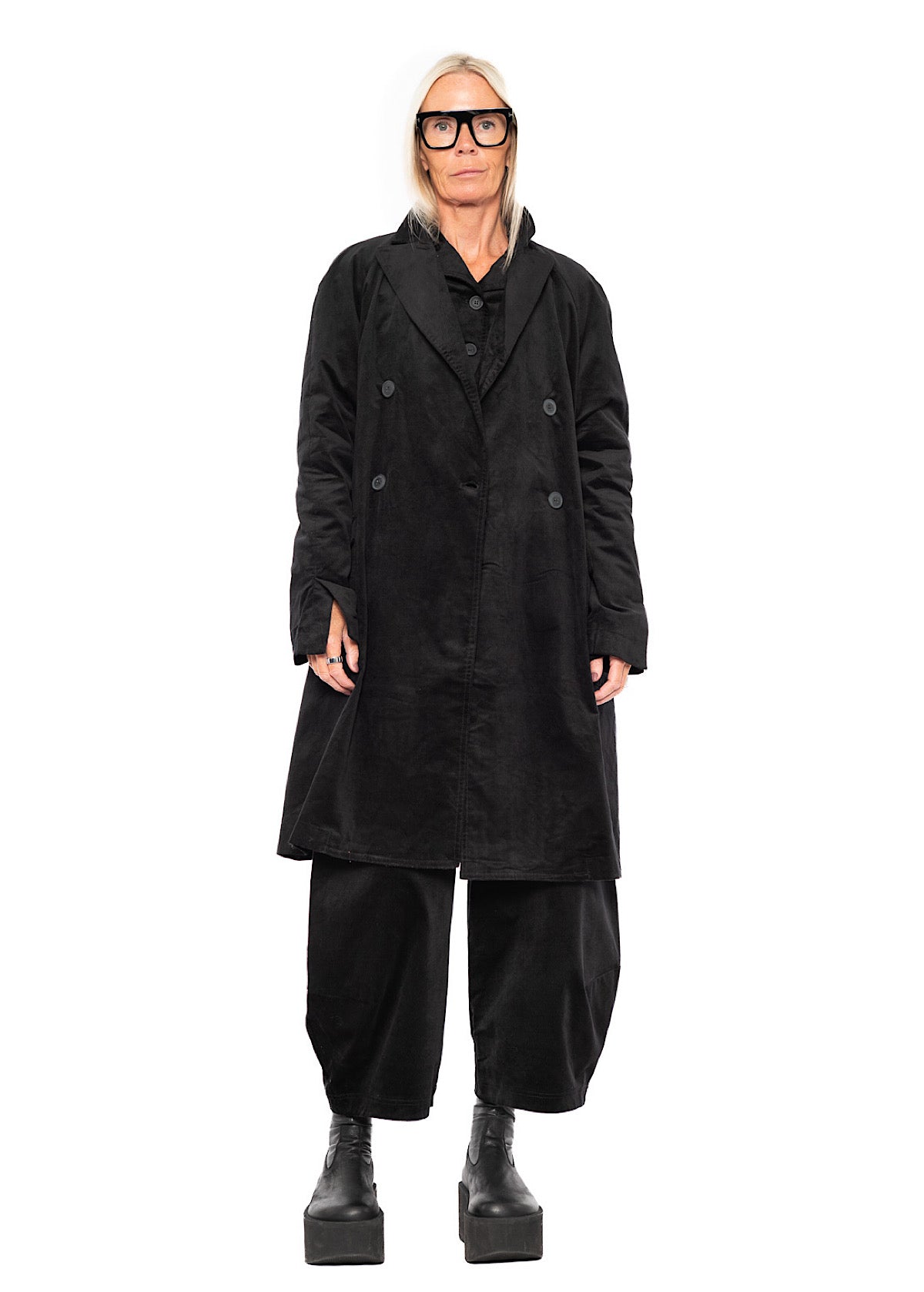 DOUBLE-BREASTED STRETCH-VELVET COAT