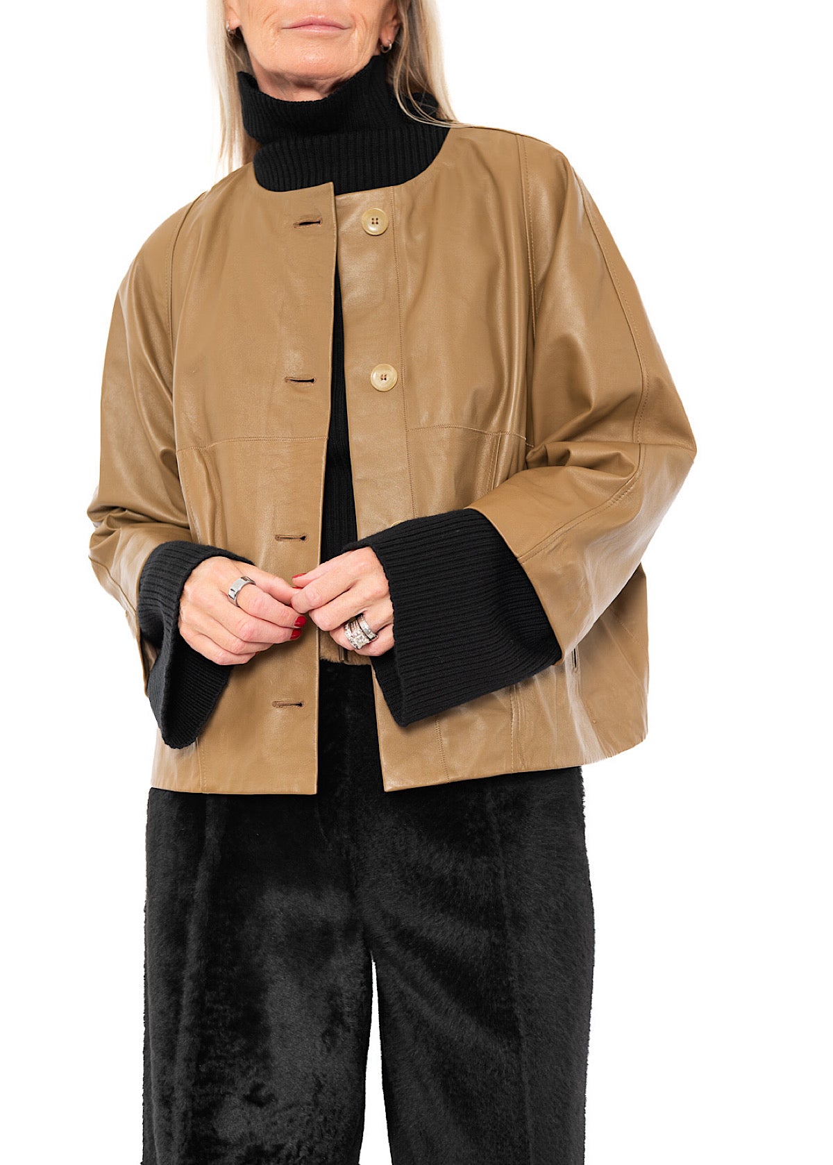 SIGNATURE LEATHER JACKET