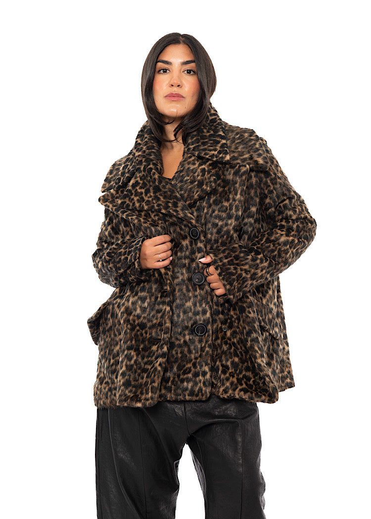 LEOPARD FAUX FUR COAT