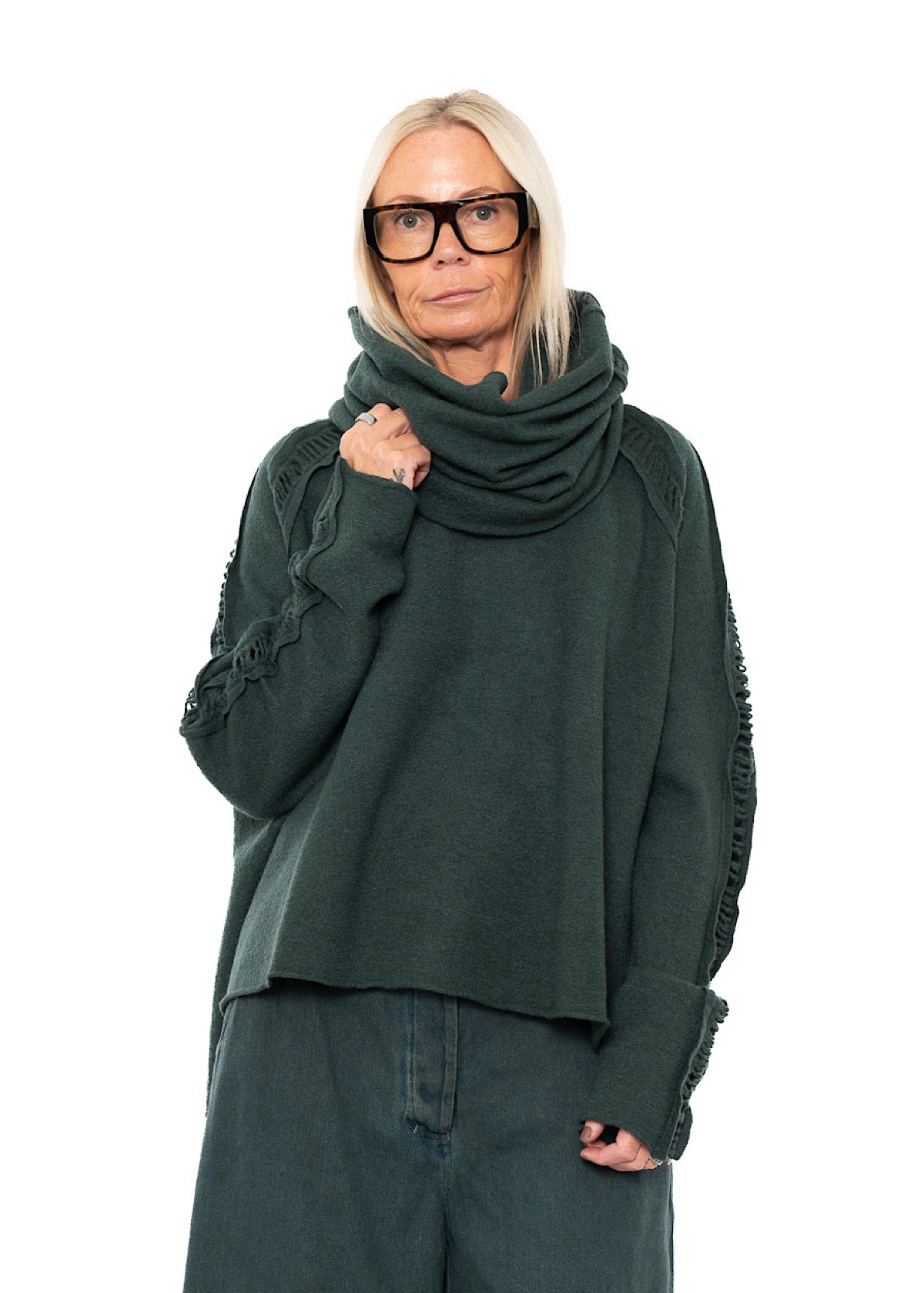 BOILED WOOL LADDER STITCH COLLAR