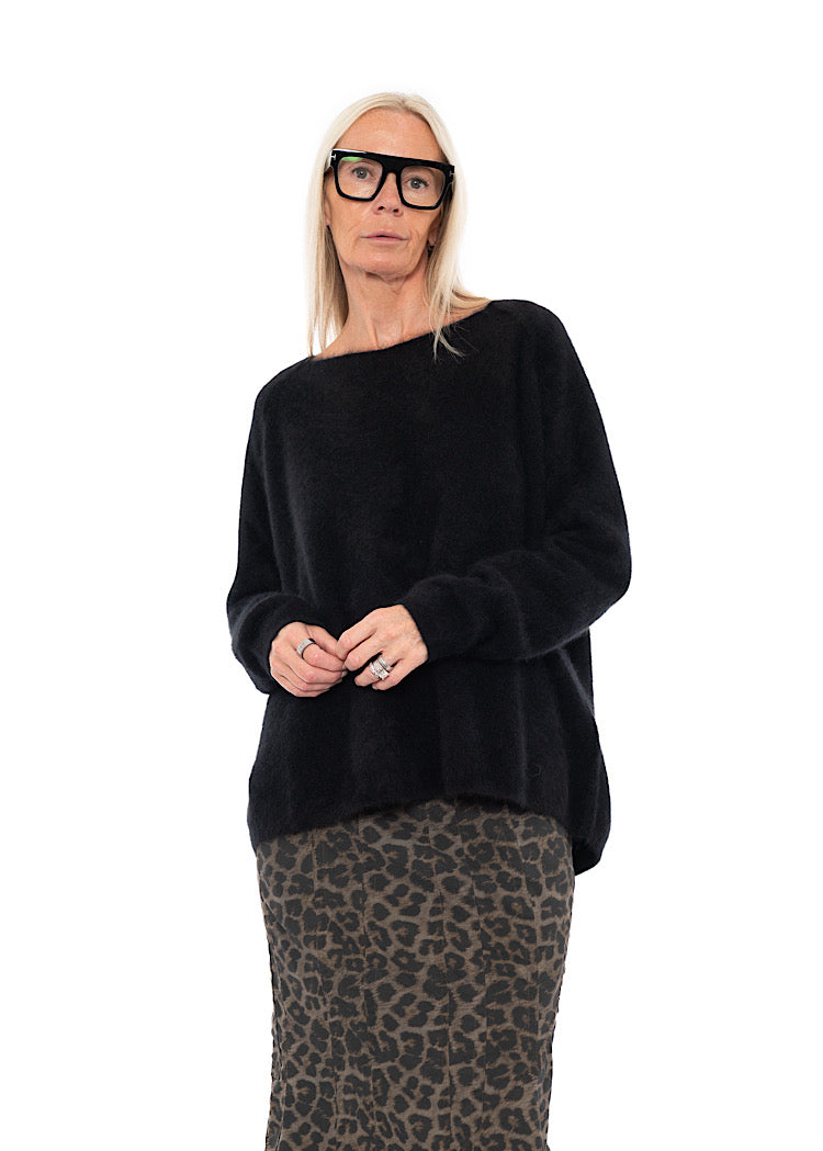SIGNATURE RACCOON HAIR KNIT