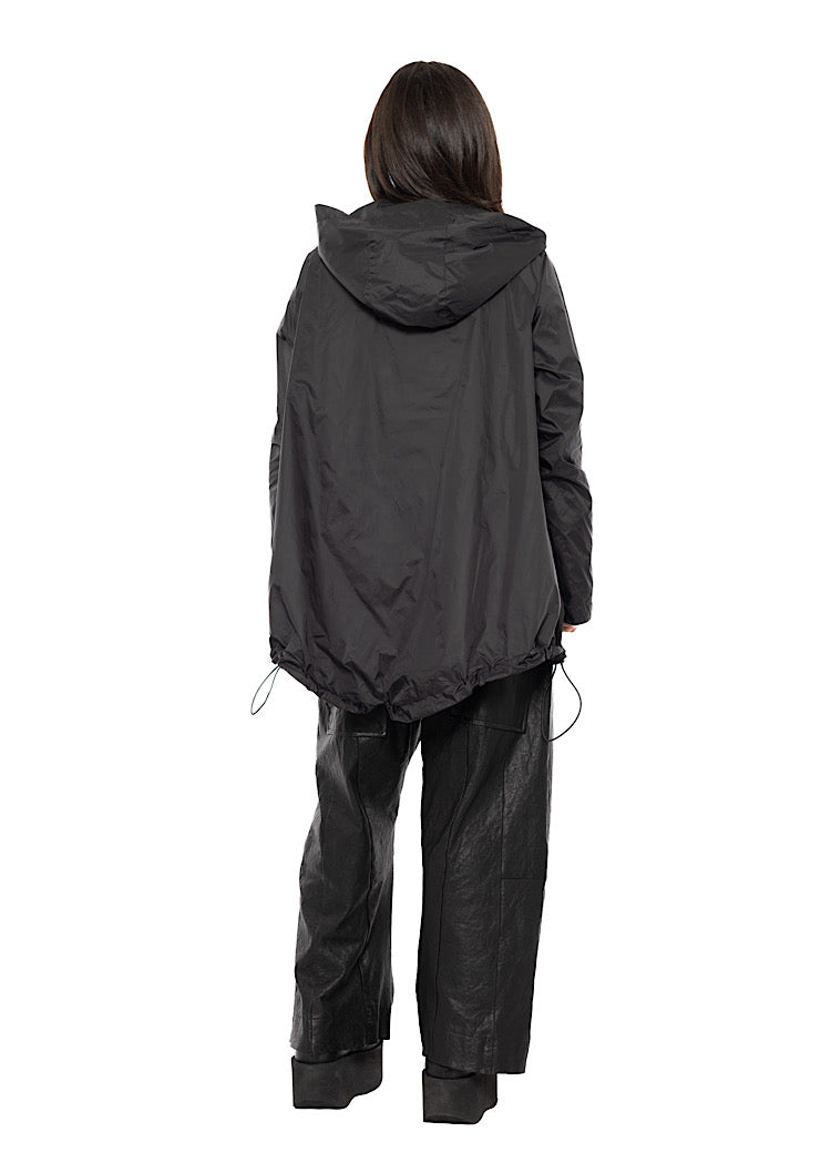 TECHNICAL RAIN JACKET