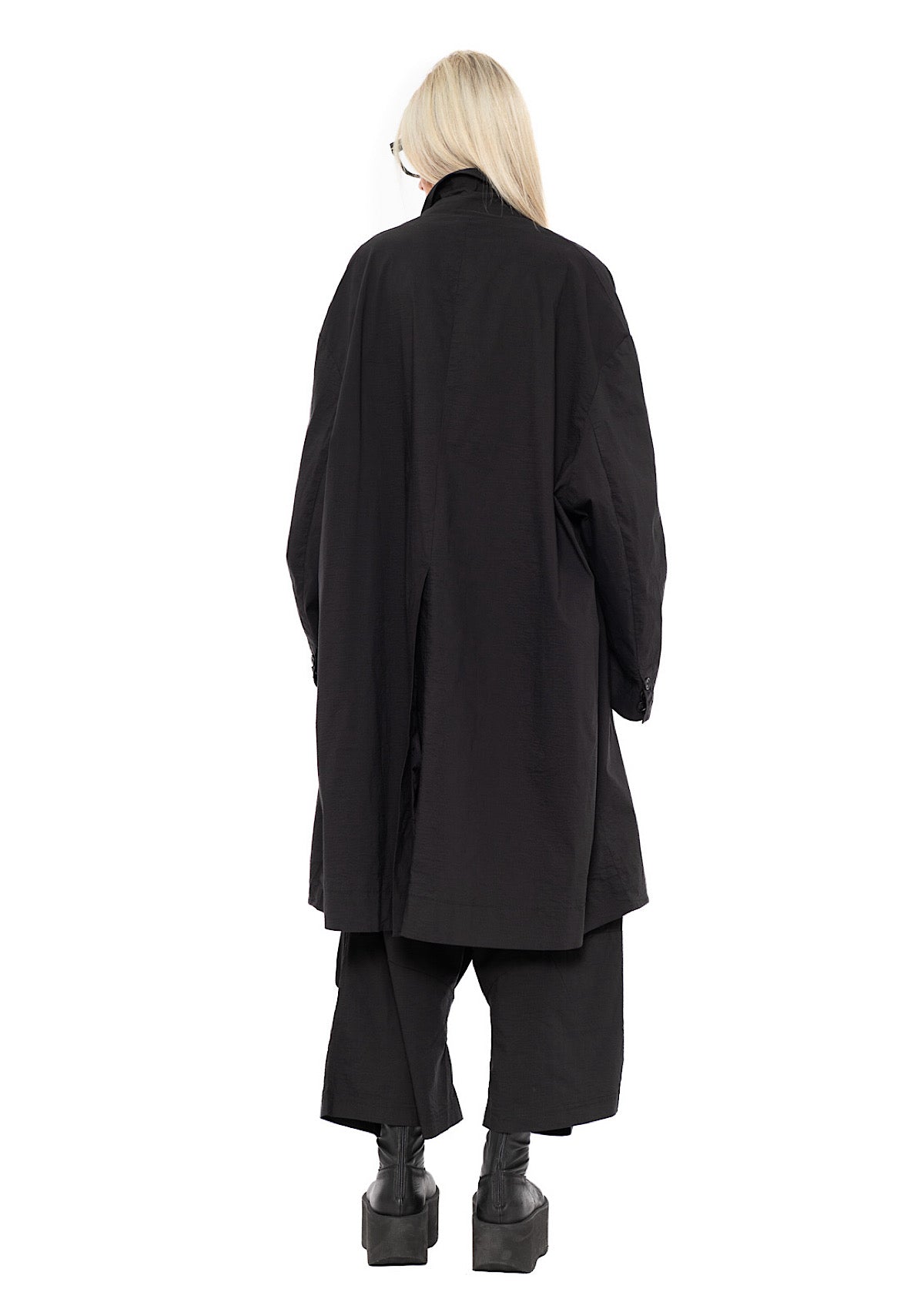 SIGNATURE OVERSIZED COAT