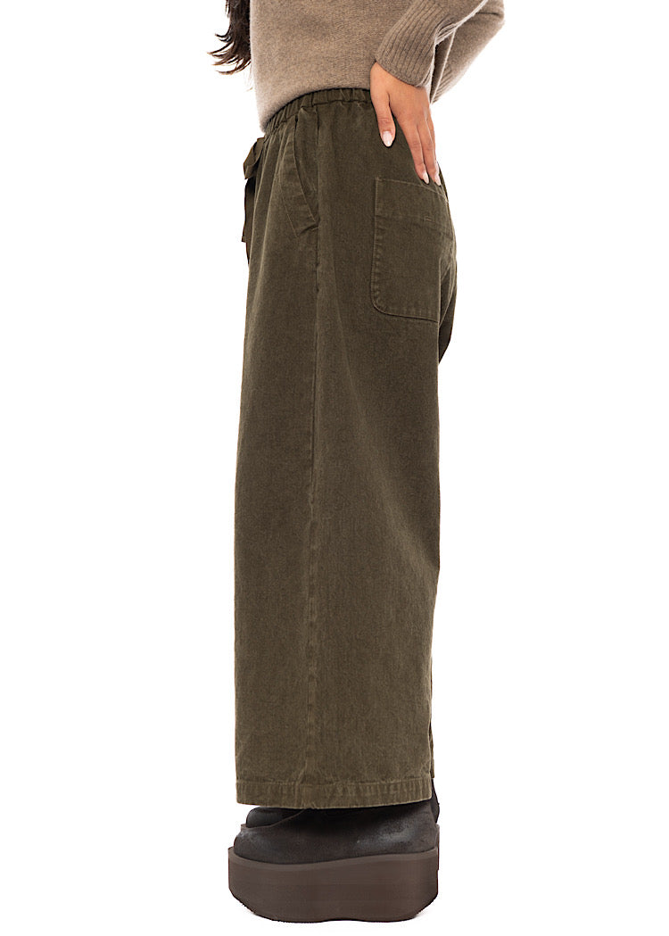 GARMENT-DYED COTTON-LINEN WIDE TROUSER