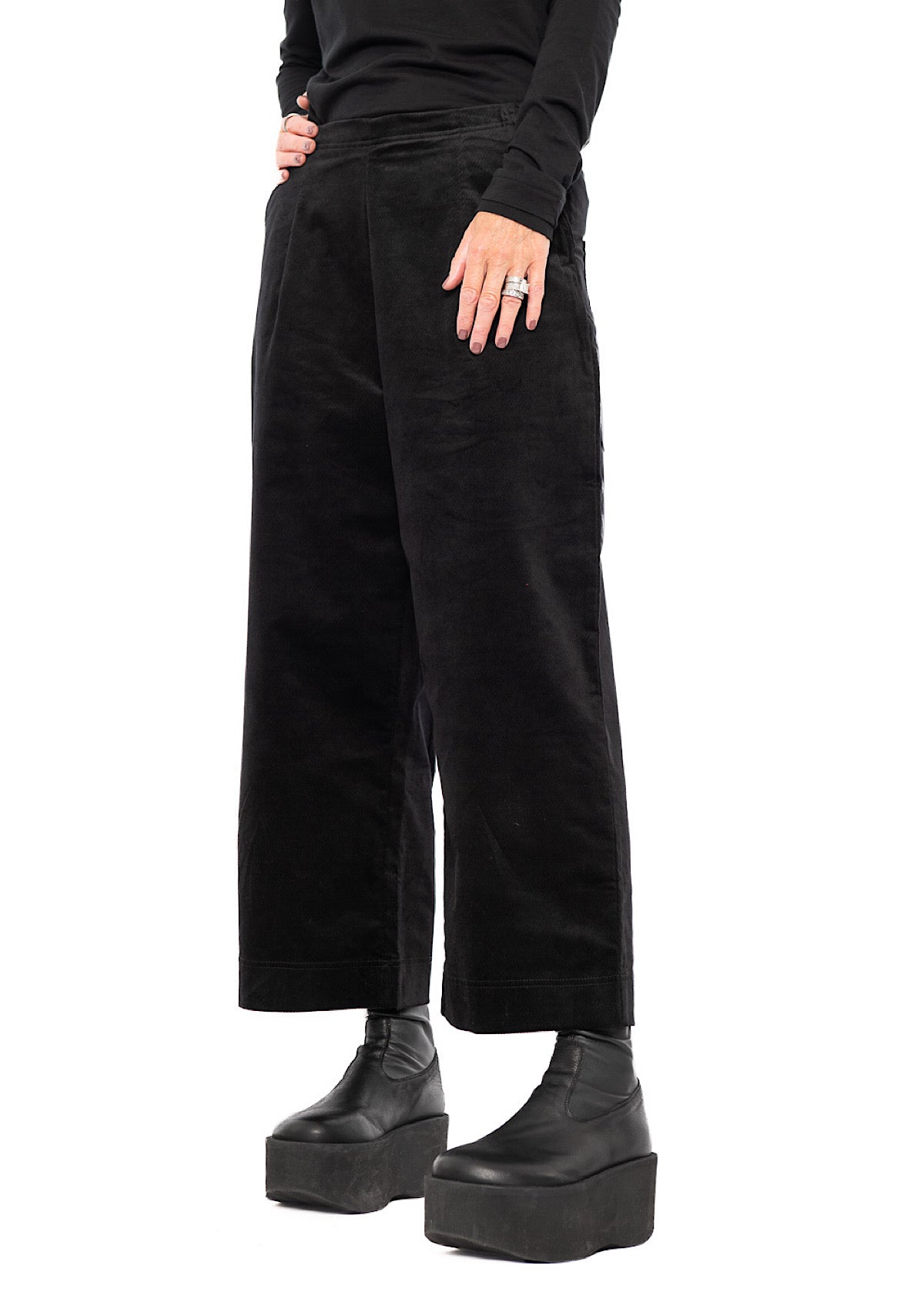 STRETCH-VELVET WIDE LEG TROUSER