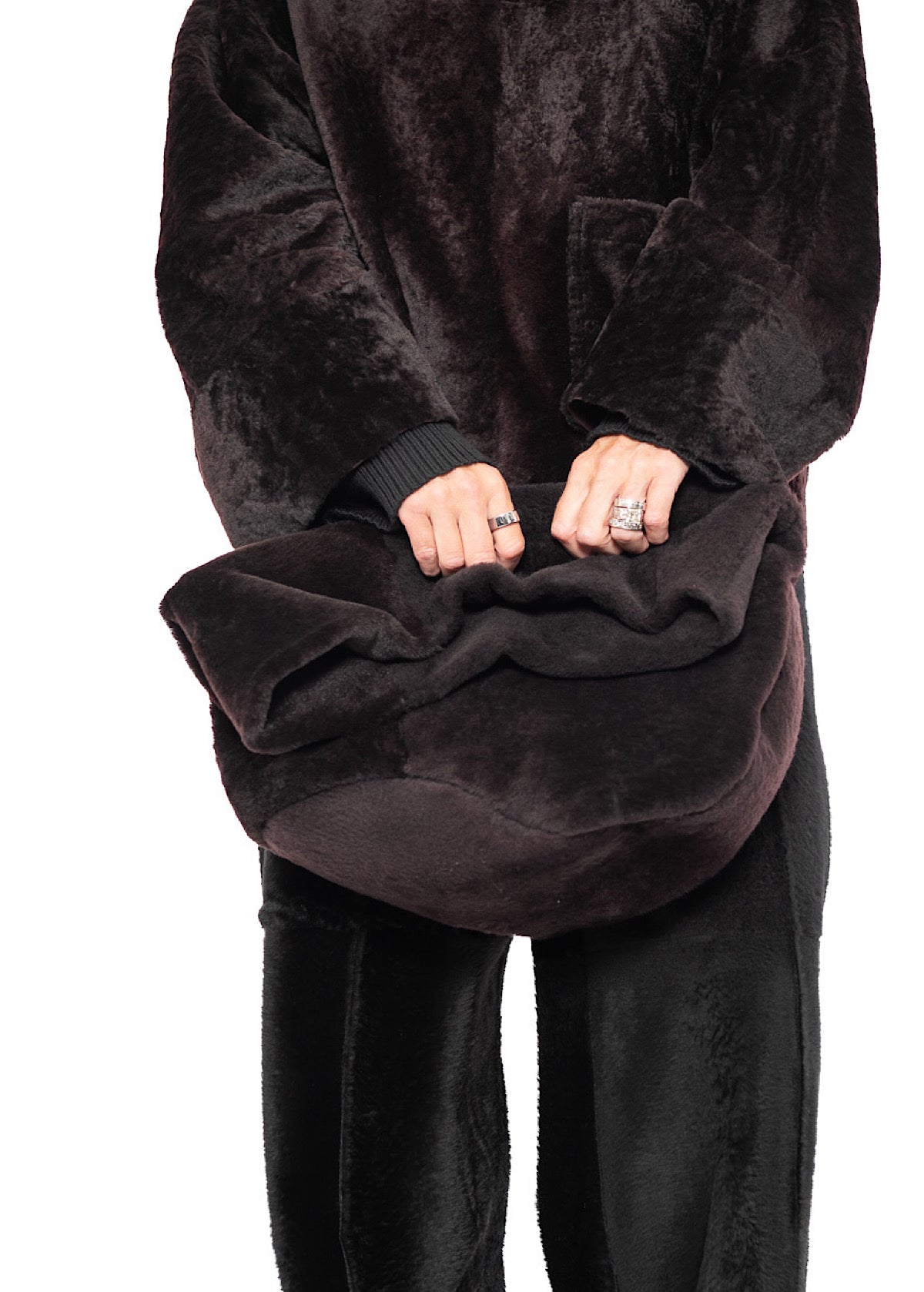 FUR-FINISHED LEATHER BAG