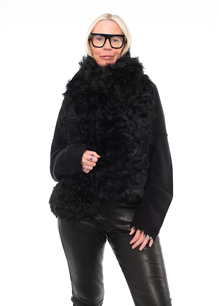 DOM GOOR LONG FUR SCARF