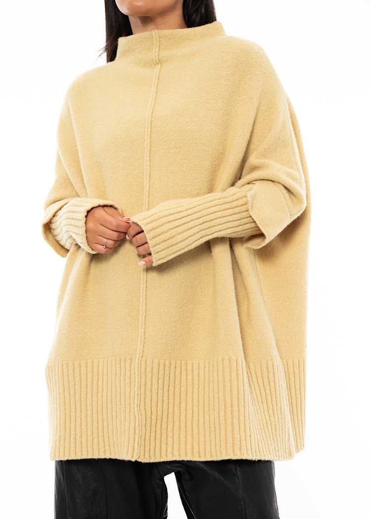OVERSIZED KNITTED TUNIC