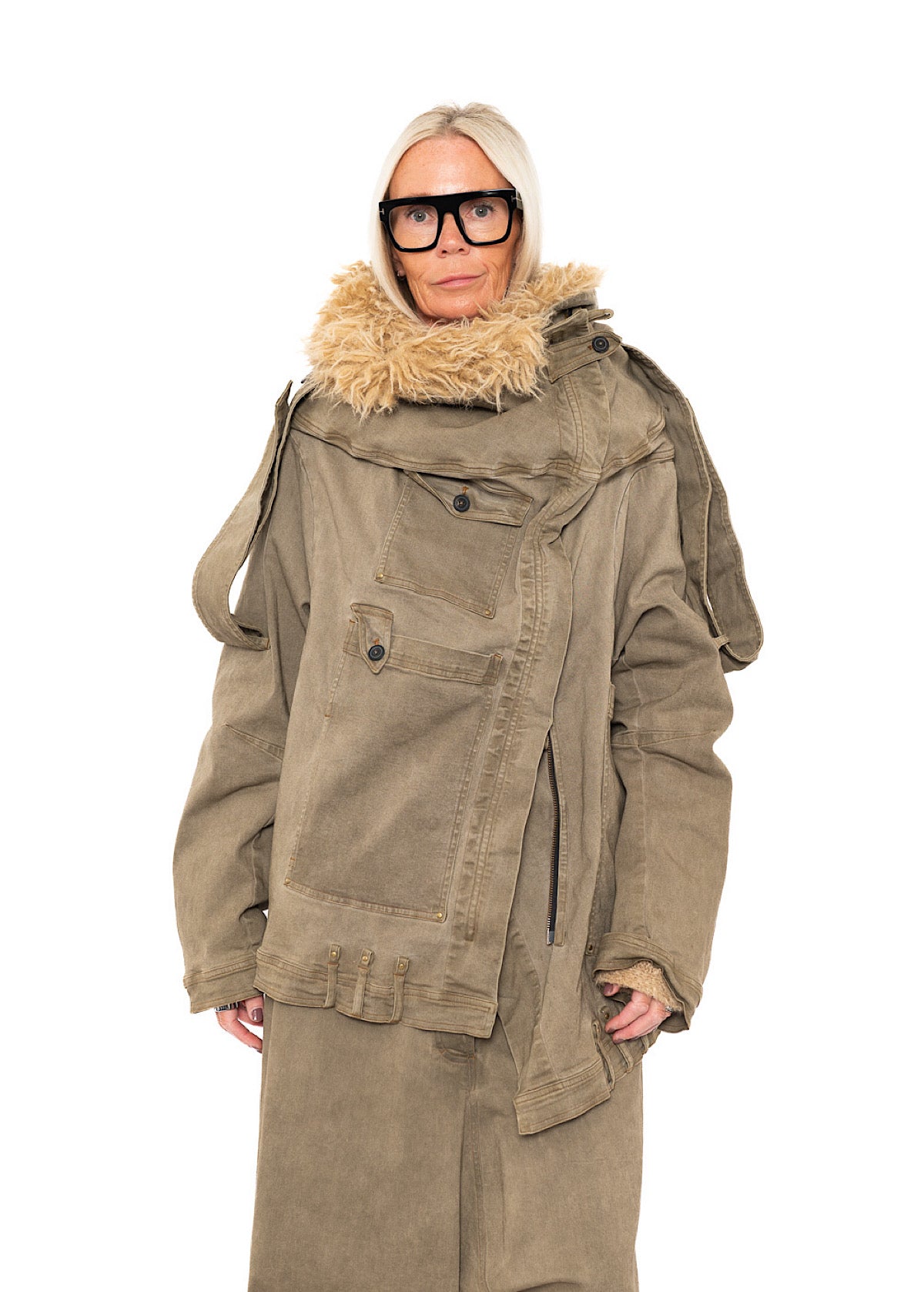 OVERSIZED FAUX FUR-TRIM DENIM JACKET