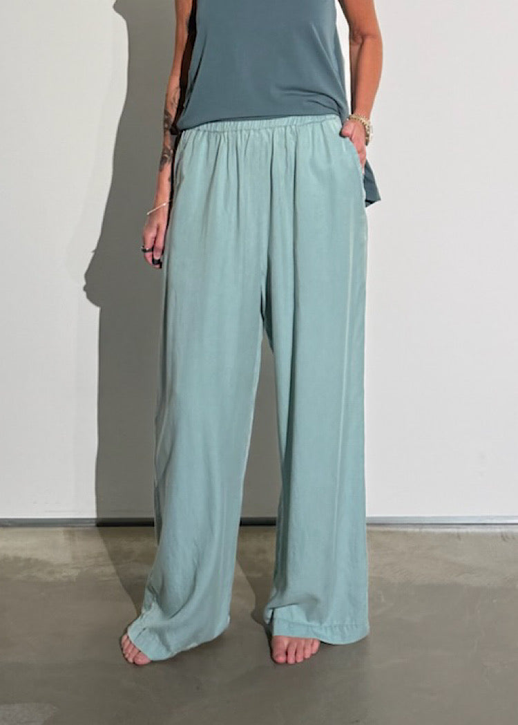 PRE-ORDER RUNDHOLZ BLACK LABEL TROUSER *GRASS* (Shown in MINT)