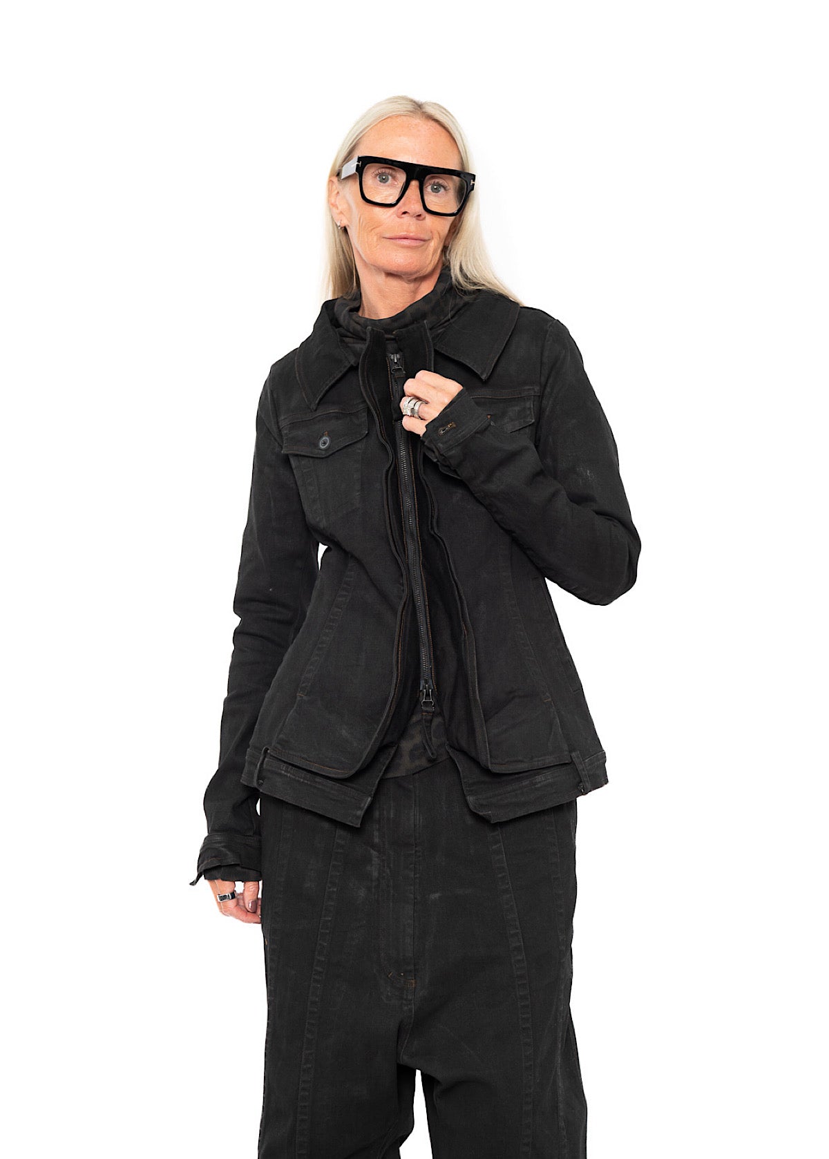 FITTED STRETCH DENIM JACKET