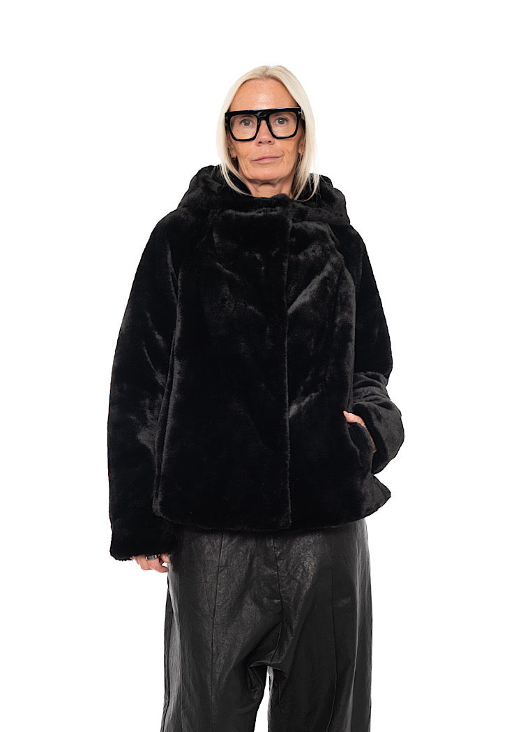 CROPPED HOODED FAUX FUR JACKET