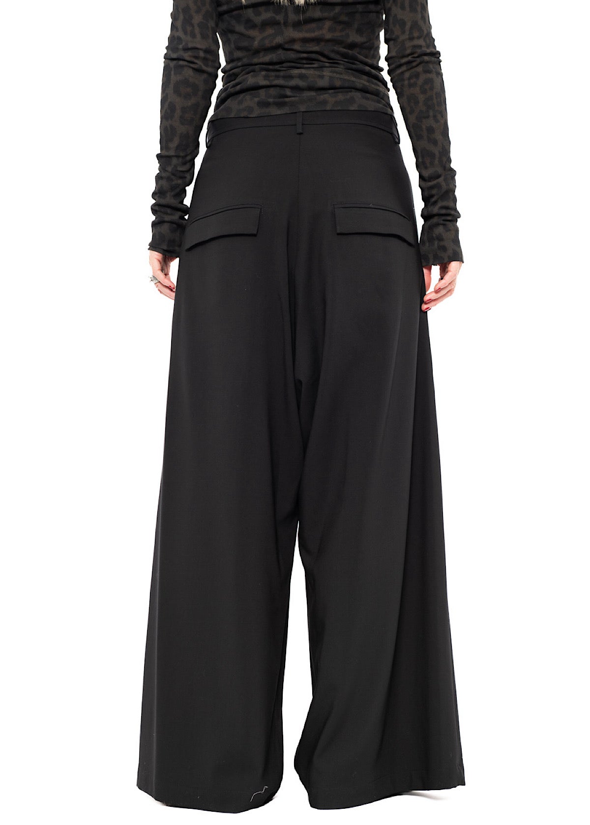 SIGNATURE WIDE-LEG TAILORED TROUSER