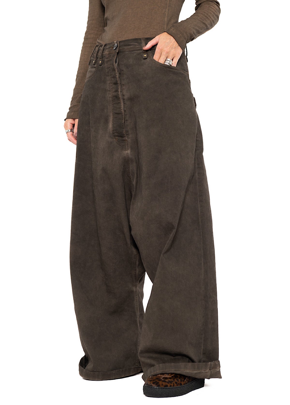 GARMENT-DYED OVERSIZED DENIM TROUSER