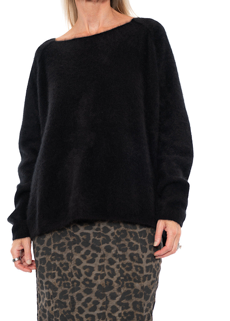 SIGNATURE RACCOON HAIR KNIT