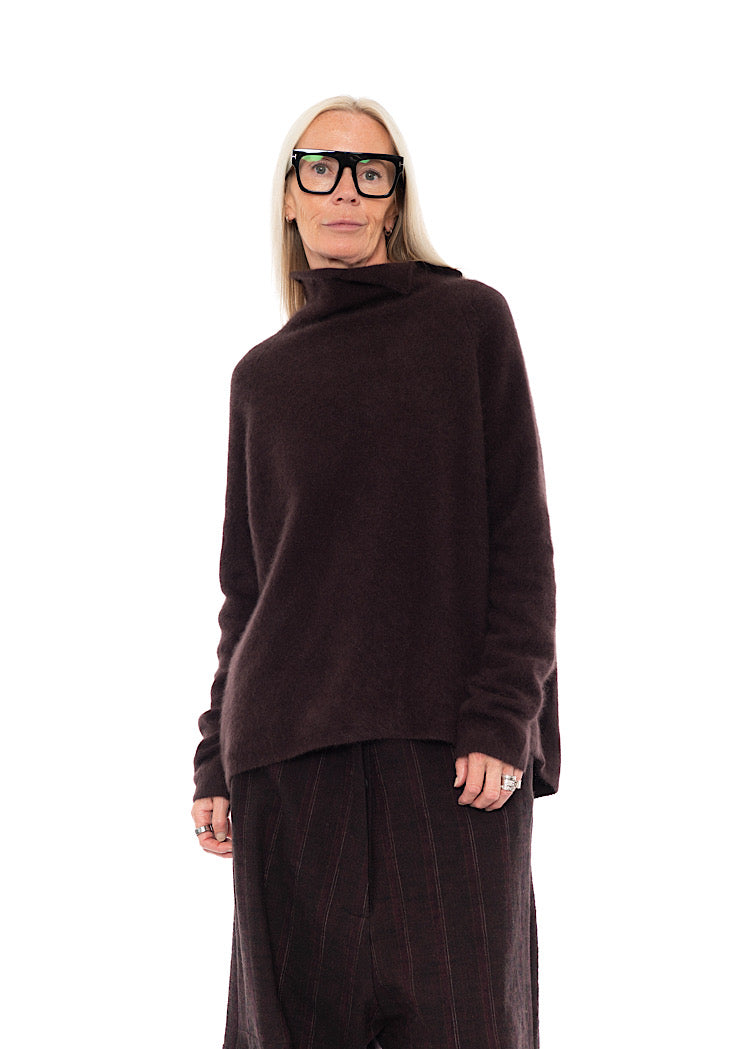 SIGNATURE RACCOON FUNNEL NECK KNIT