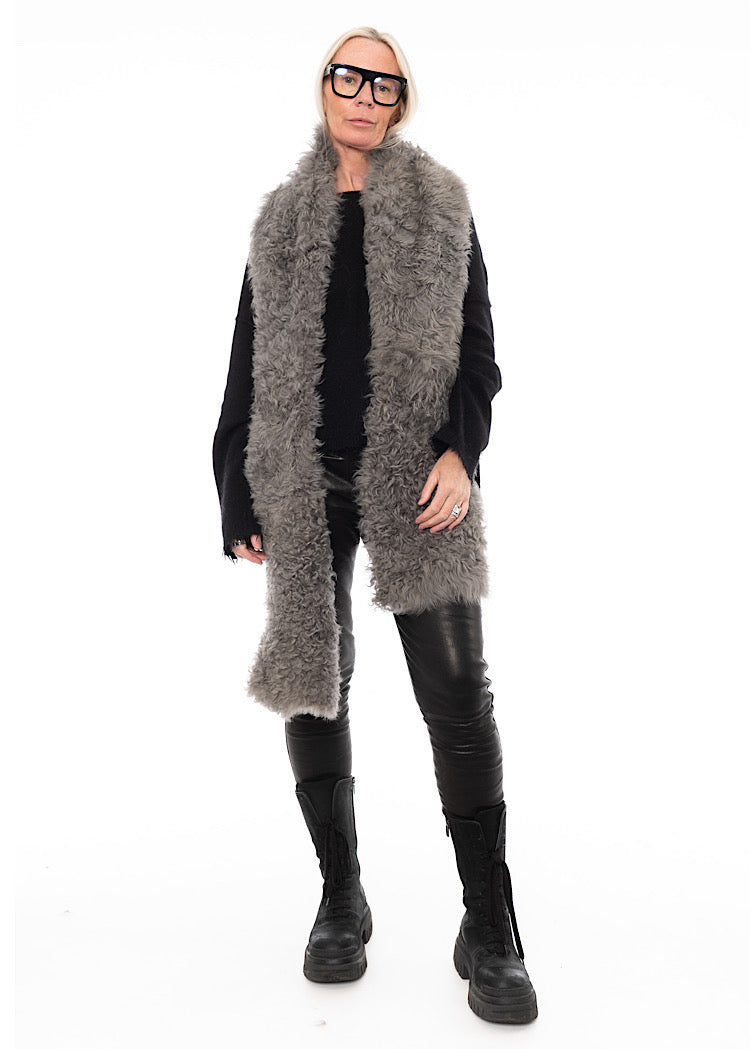 DOM GOOR LONG FUR SCARF