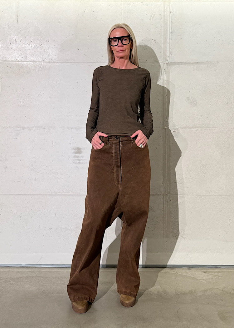 GARMENT-DYED WIDE-LEG DENIM TROUSER *DK DAKAR CLOUD* (SHOWN IN DAKAR CLOUD)