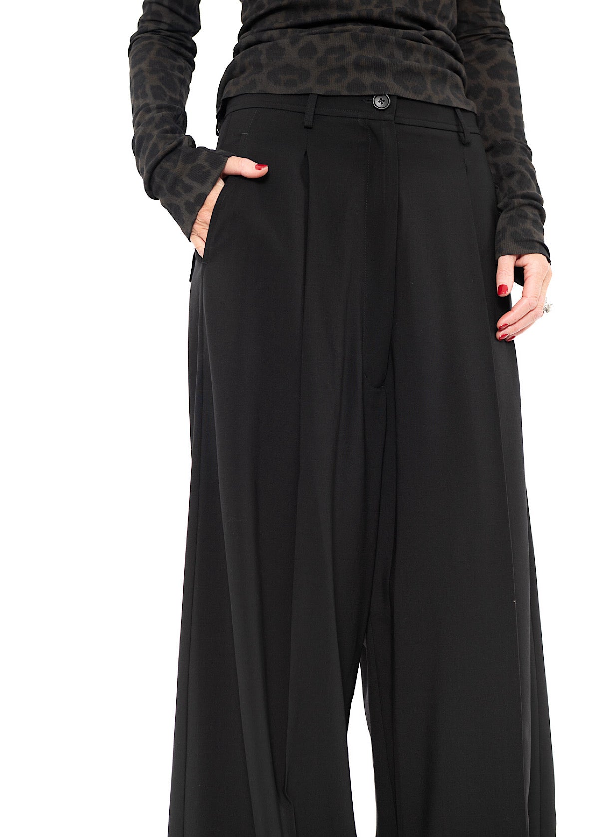 SIGNATURE WIDE-LEG TAILORED TROUSER